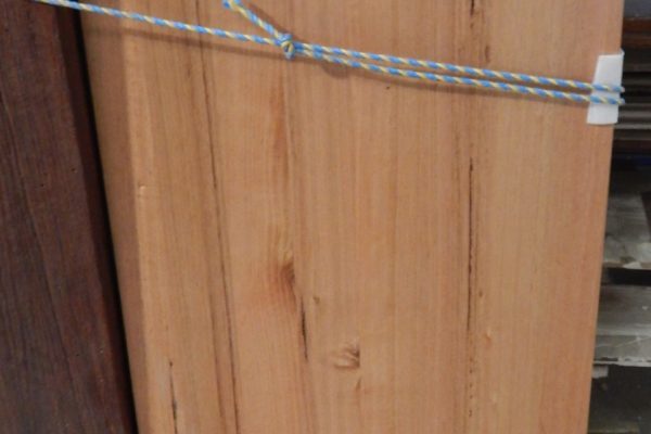 Polished Vic Ash bench top 1220 x 600 x 40